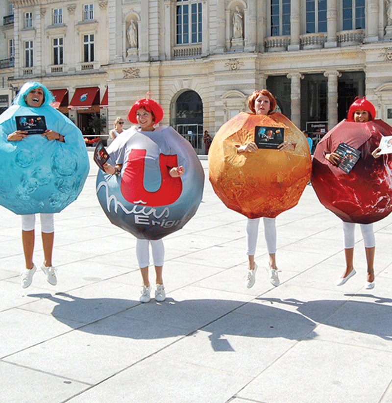 Agence-Street-Marketing-Publicite-Costume-Personnalise
